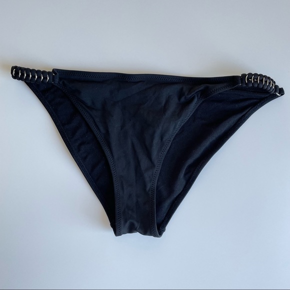NWOT H&M Tanga Bikini Bottoms with Metal Accent - Picture 2 of 4